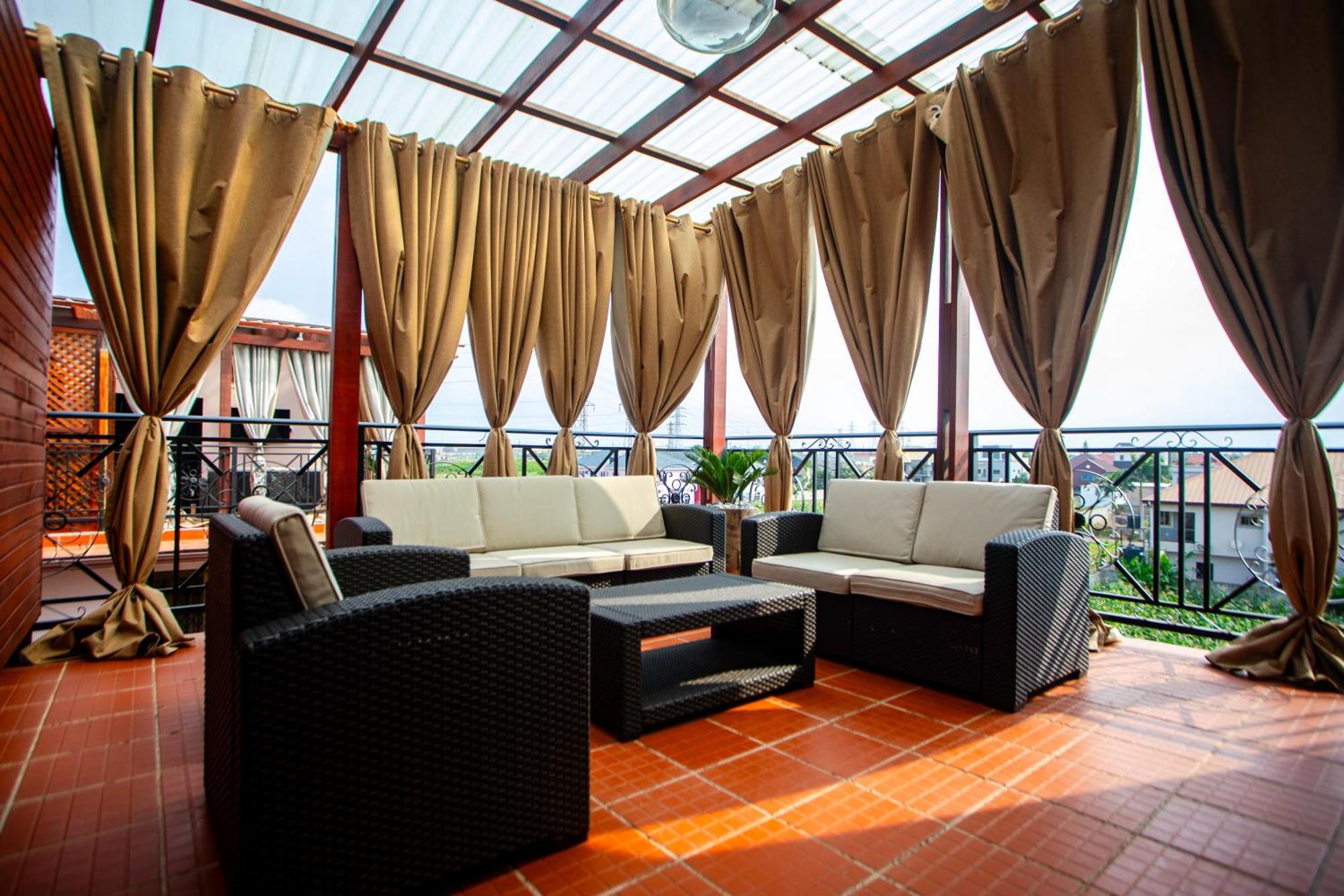 Maat Luxury Homes Acra Exterior foto